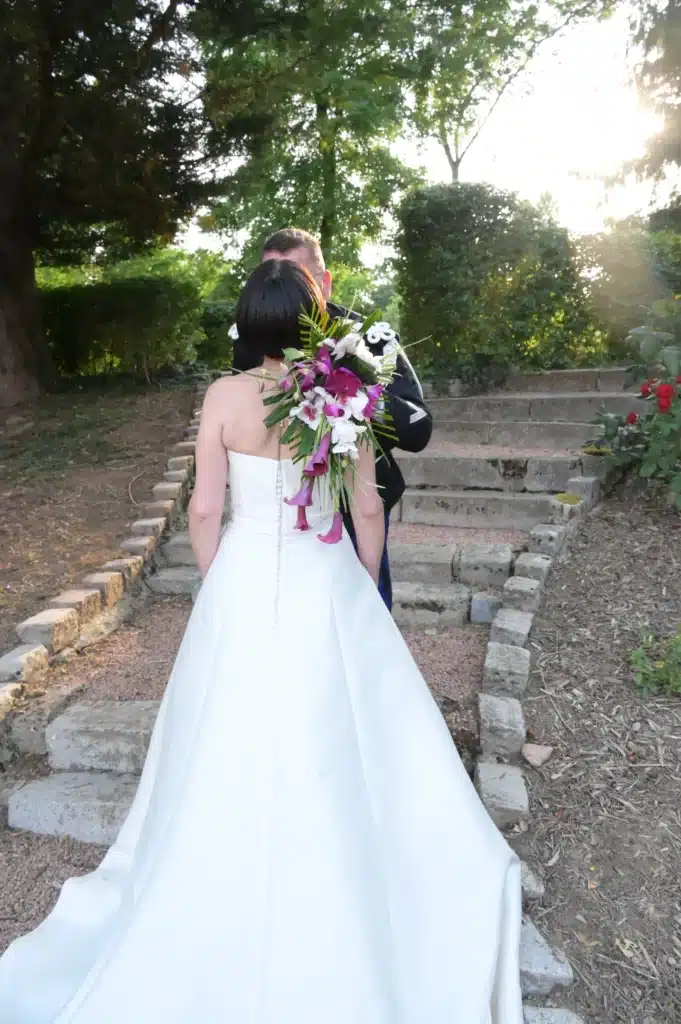 Mariage Isabel Sebastien - "Je conçois des œuvres uniques, de véritables trésors qui capturent l'essence de vos émotions et trouvent une place spéciale dans votre cœur, pour toujours." - Votre photographe au Fémin'Ain Cécile Clerfayt